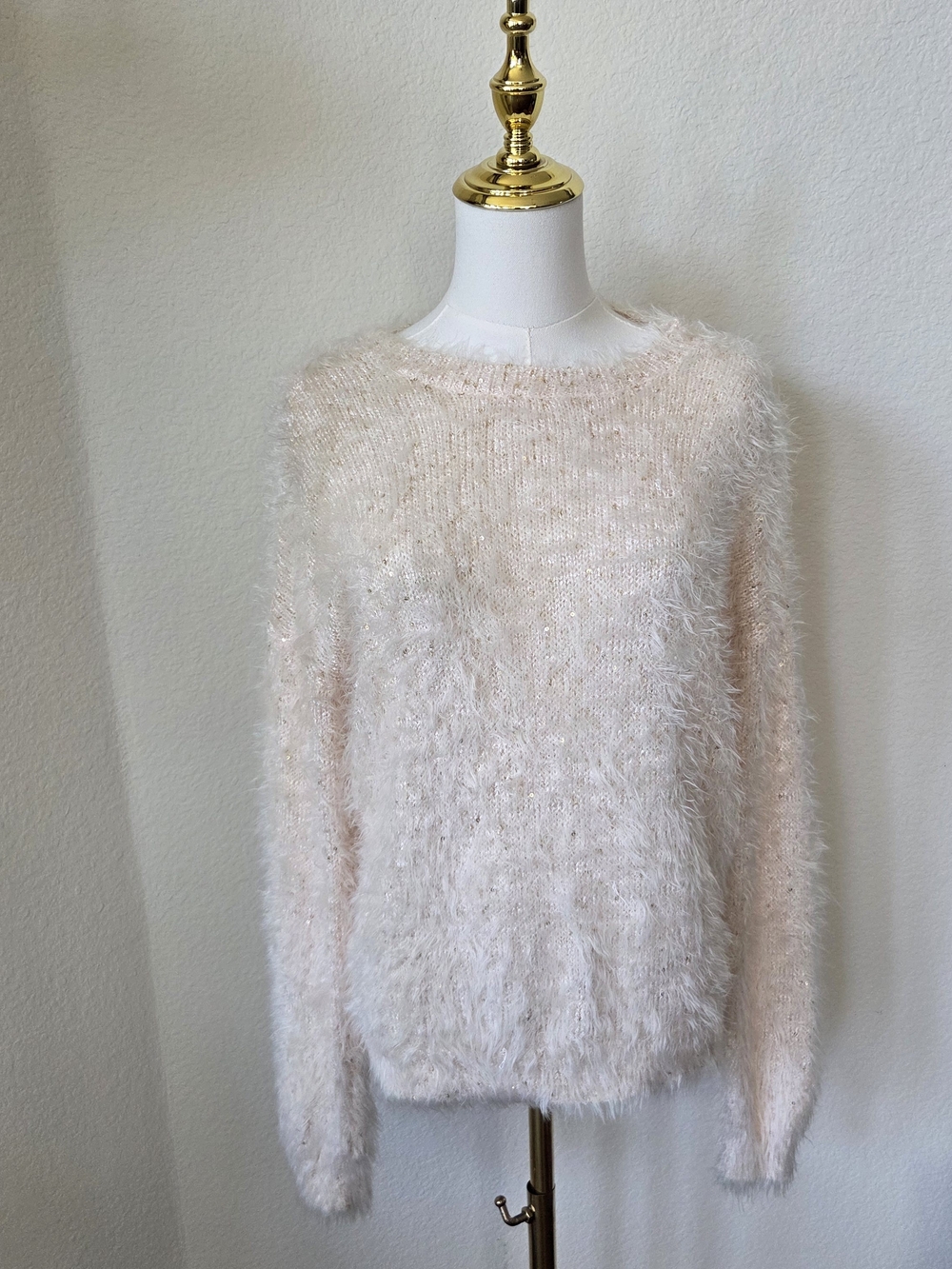 Jeans by Buffalo Cream Fuzzy Sequin Sweater Size M